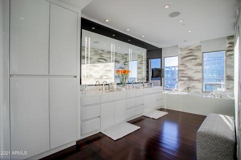 2402 Esplanade Ln #PH1, Phoenix, AZ 85016 photo 7