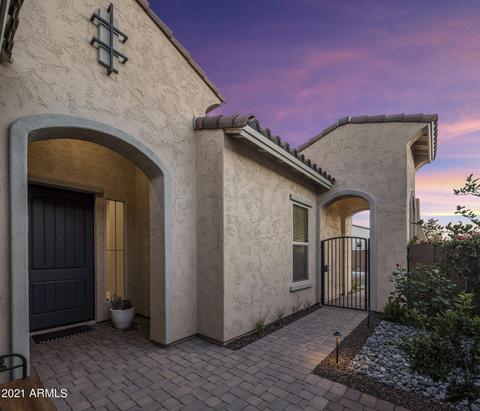 2946 E Robin Ln, Phoenix, AZ 85050 photo 7