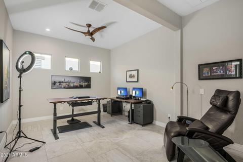 2946 E Robin Ln, Phoenix, AZ 85050 photo 12