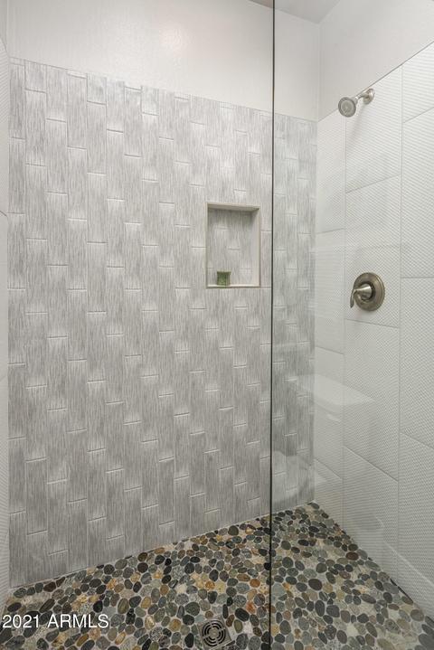 2946 E Robin Ln, Phoenix, AZ 85050 photo 13
