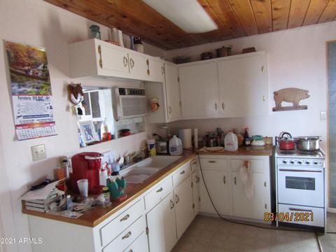 2429 S Swan Rd, Bisbee, AZ 85603 photo 9