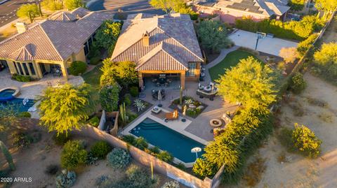 3521 E Robin Ln, Phoenix, AZ 85050 photo 1