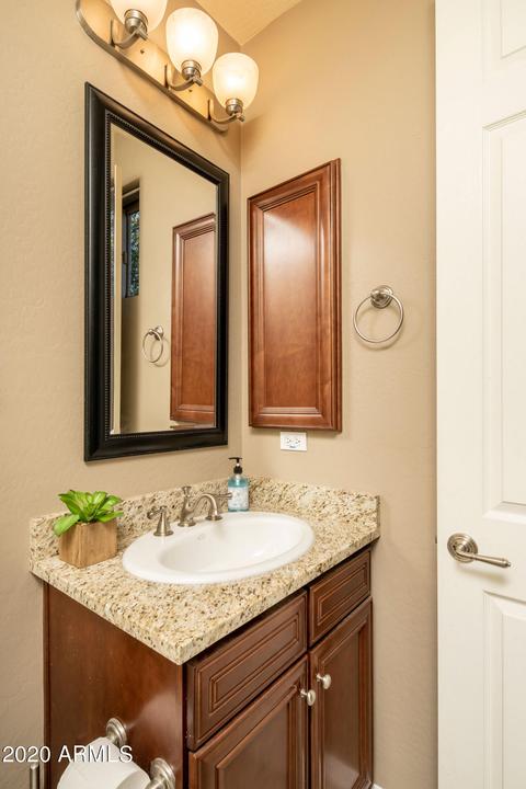 3521 E Robin Ln, Phoenix, AZ 85050 photo 27