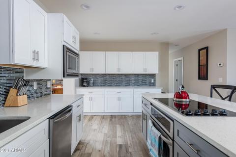 3402 N 35th Pl, Phoenix, AZ 85018 photo 8