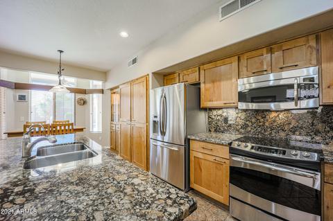 562 N Kingston St, Gilbert, AZ 85233 photo 16