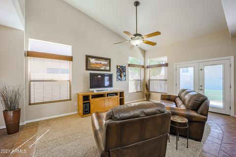 562 N Kingston St, Gilbert, AZ 85233 photo 10