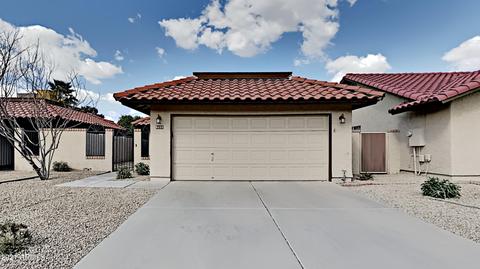 5222 E Half Moon Dr, Phoenix, AZ 85044 photo 1