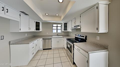 5222 E Half Moon Dr, Phoenix, AZ 85044 photo 3