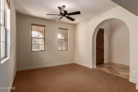 3990 E Crest Ln, Phoenix, AZ 85050 photo 5