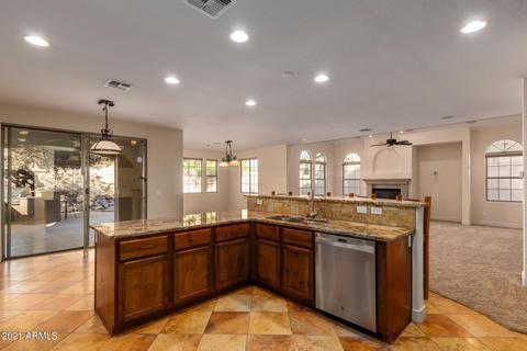3990 E Crest Ln, Phoenix, AZ 85050 photo 16