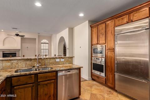 3990 E Crest Ln, Phoenix, AZ 85050 photo 18