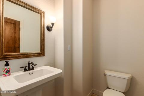 3990 E Crest Ln, Phoenix, AZ 85050 photo 22