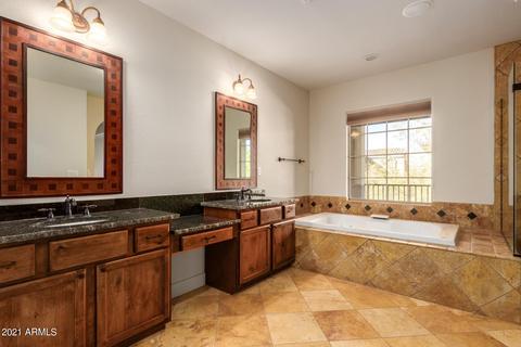 3990 E Crest Ln, Phoenix, AZ 85050 photo 34