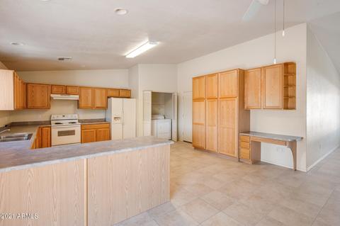 225 E Colgate Dr, Tempe, AZ 85283 photo 8