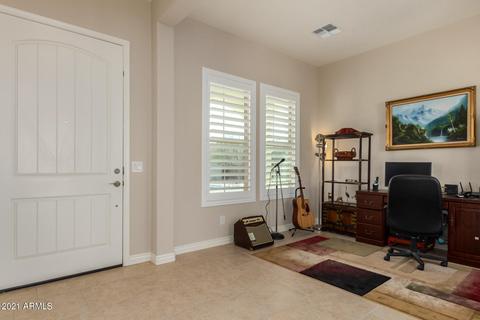 3008 E Robin Ln, Phoenix, AZ 85050 photo 4