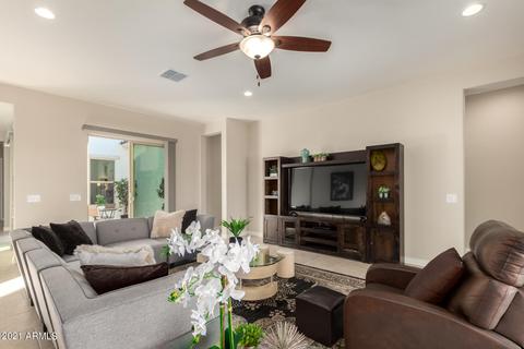 3008 E Robin Ln, Phoenix, AZ 85050 photo 7