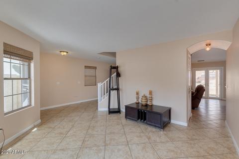 1375 S Silverado St, Gilbert, AZ 85296 photo 4