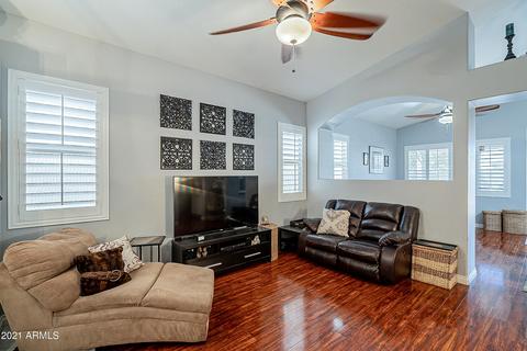 2732 E Sherri Dr, Gilbert, AZ 85296 photo 2
