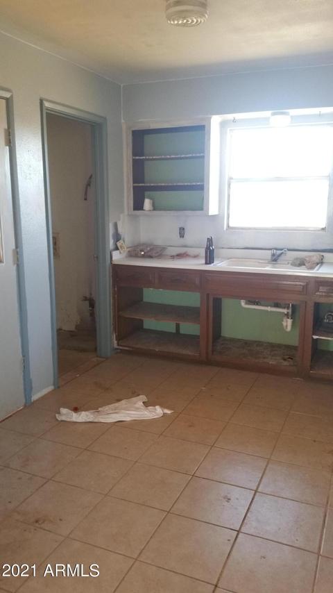 279 E Border Rd, Bisbee, AZ 85603 photo 4