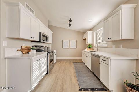 2168 E Arabian Dr, Gilbert, AZ 85296 photo 5
