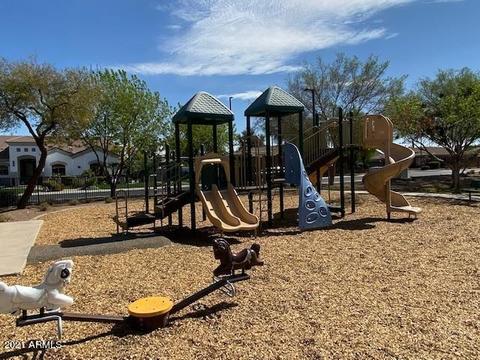 418 E Bridle Way, Gilbert, AZ 85295 photo 5