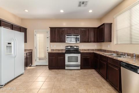 123 E Catclaw St, Gilbert, AZ 85296 photo 8