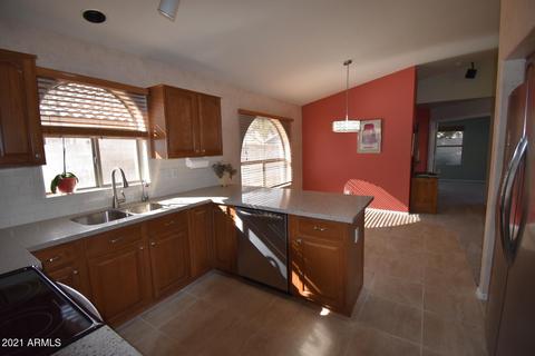 554 E Sherri Dr, Gilbert, AZ 85296 photo 17