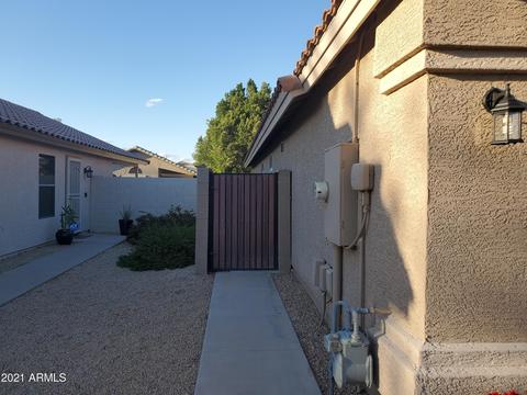 554 E Sherri Dr, Gilbert, AZ 85296 photo 9