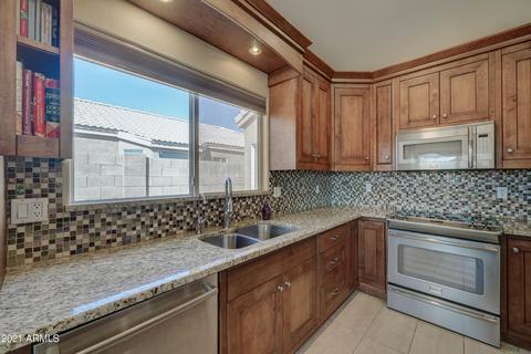 4729 E Desert Wind Dr, Phoenix, AZ 85044 photo 10