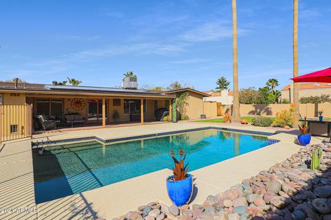 4049 E Becker Ln, Phoenix, AZ 85028 photo 1
