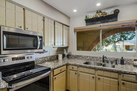 4049 E Becker Ln, Phoenix, AZ 85028 photo 14