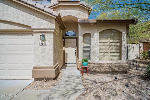 3842 E Irma Ln, Phoenix, AZ 85050 photo 2