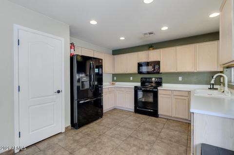 5750 E Grove Cir, Mesa, AZ 85206 photo 9