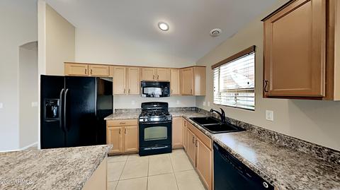 17841 W Voltaire St, Surprise, AZ 85388 photo 6