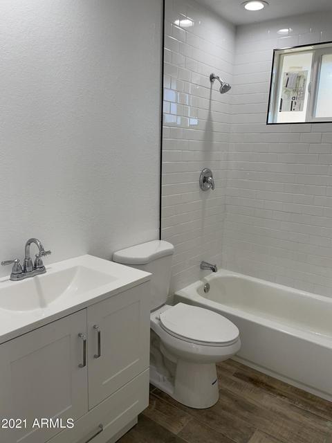 306 S Main Dr, Apache Junction, AZ 85120 photo 2