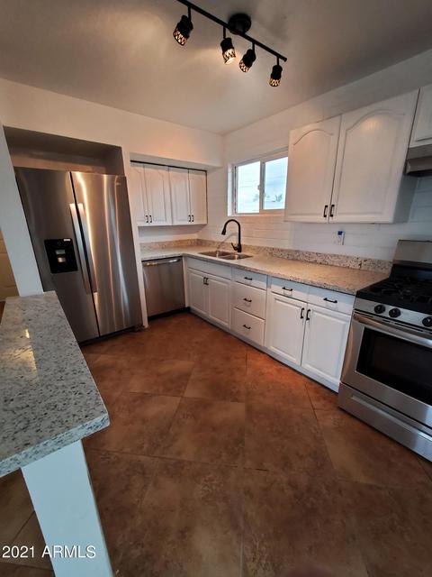 817 E Friar Ave, Apache Junction, AZ 85119 photo 3