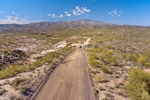 57302 N Black Canyon Hwy #BCD, New River, AZ 85087