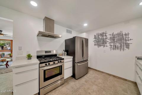 329 E Solana Dr, Tempe, AZ 85281 photo 4