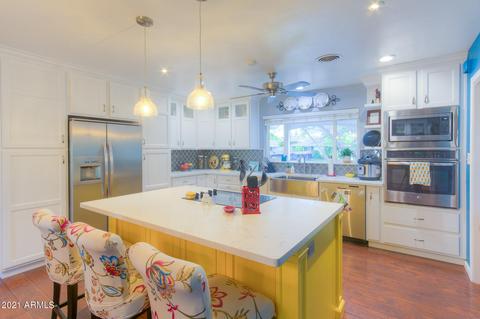 126 E Loma Ln, Phoenix, AZ 85020 photo 4