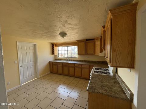 27 E 22nd St, Douglas, AZ 85607 photo 12