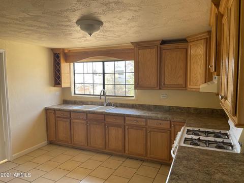 27 E 22nd St, Douglas, AZ 85607 photo 11