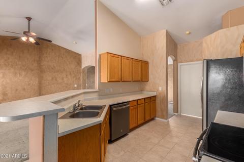 1642 E Desert Ln, Phoenix, AZ 85042 photo 6