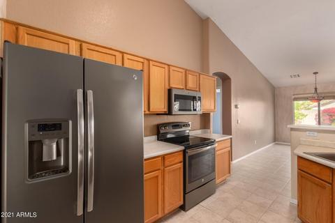 1642 E Desert Ln, Phoenix, AZ 85042 photo 5