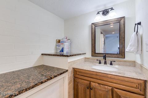 4041 E Camelback Rd #2, Phoenix, AZ 85018 photo 15