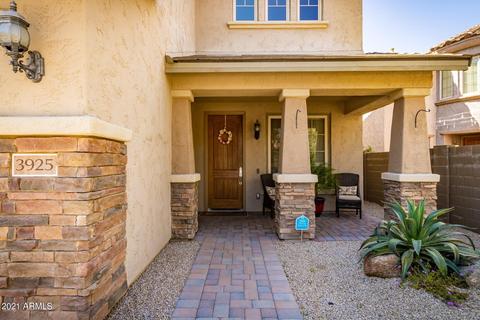 3925 E Half Hitch Pl, Phoenix, AZ 85050 photo 2