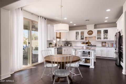 3925 E Half Hitch Pl, Phoenix, AZ 85050 photo 9