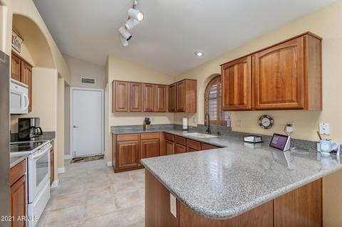 2556 E Taxidea Way, Phoenix, AZ 85048 photo 8