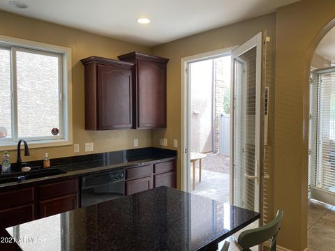 3863 E Sabra Ln, Gilbert, AZ 85296 photo 8