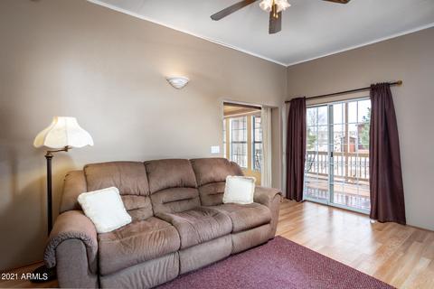 2210 Rodeo Rd, Overgaard, AZ 85933 photo 4