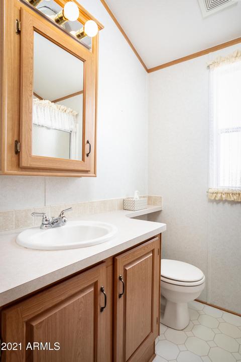 2210 Rodeo Rd, Overgaard, AZ 85933 photo 13